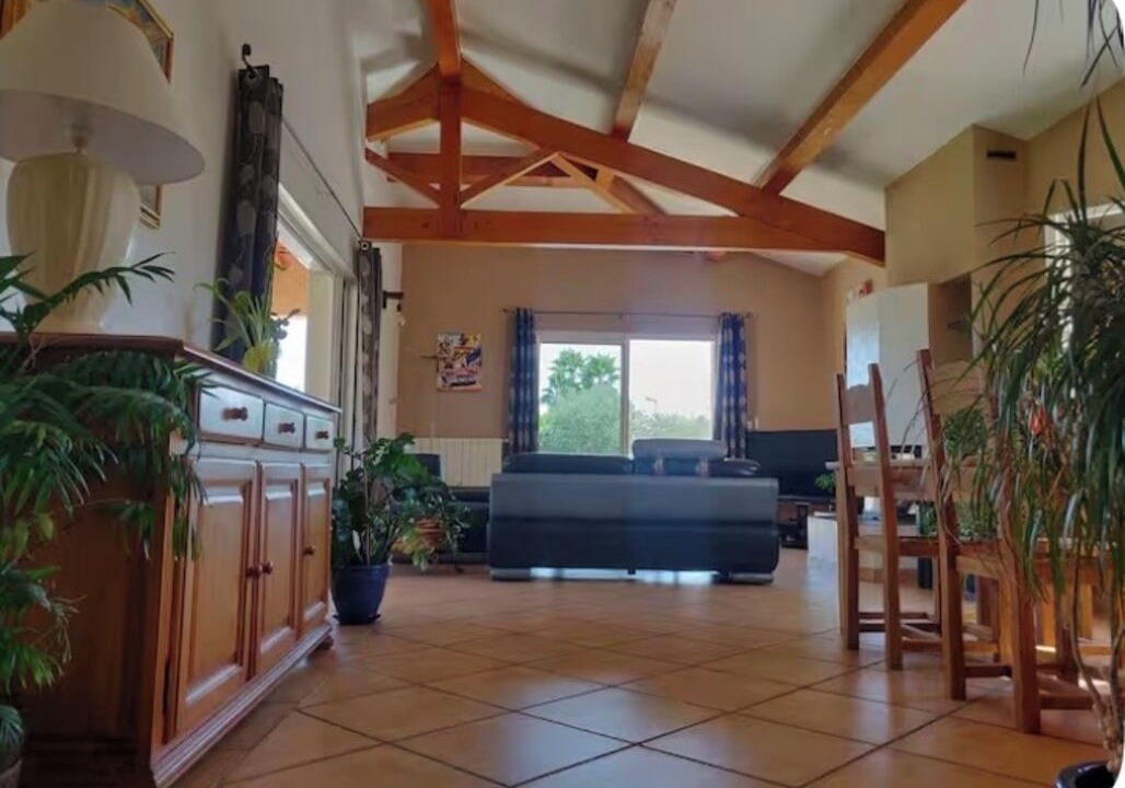 Photo of Livingroom in Teyran