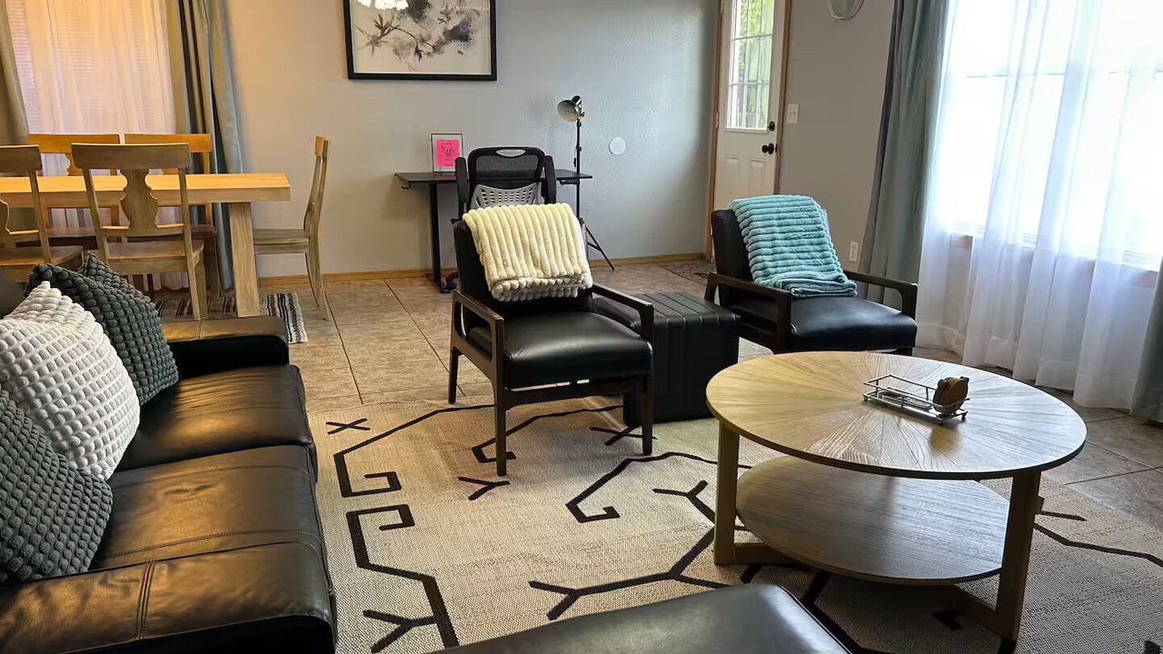 Photo of Livingroom in Springdale