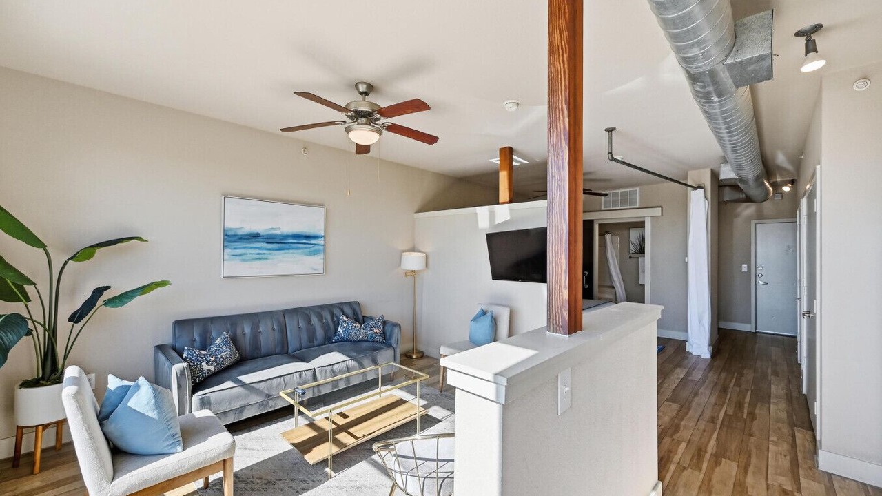 Photo of Livingroom in Downtown Fort Worth