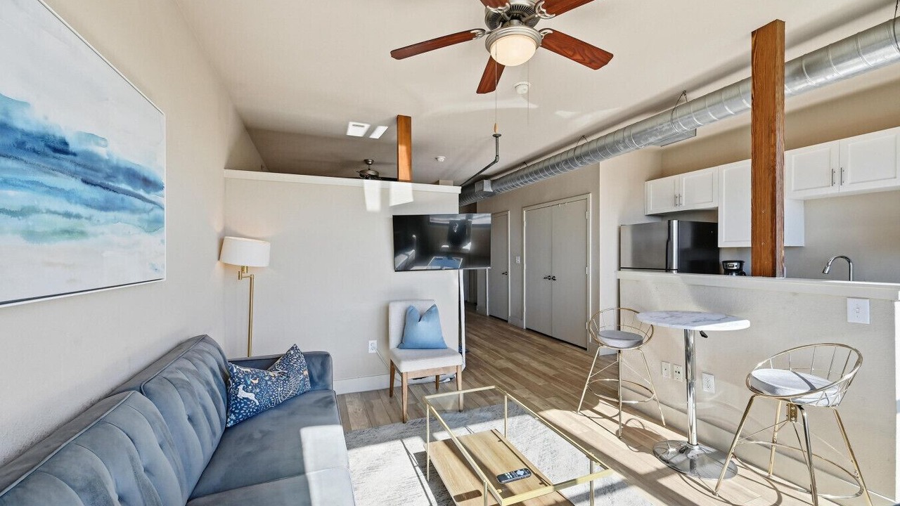 Photo of Livingroom in Downtown Fort Worth