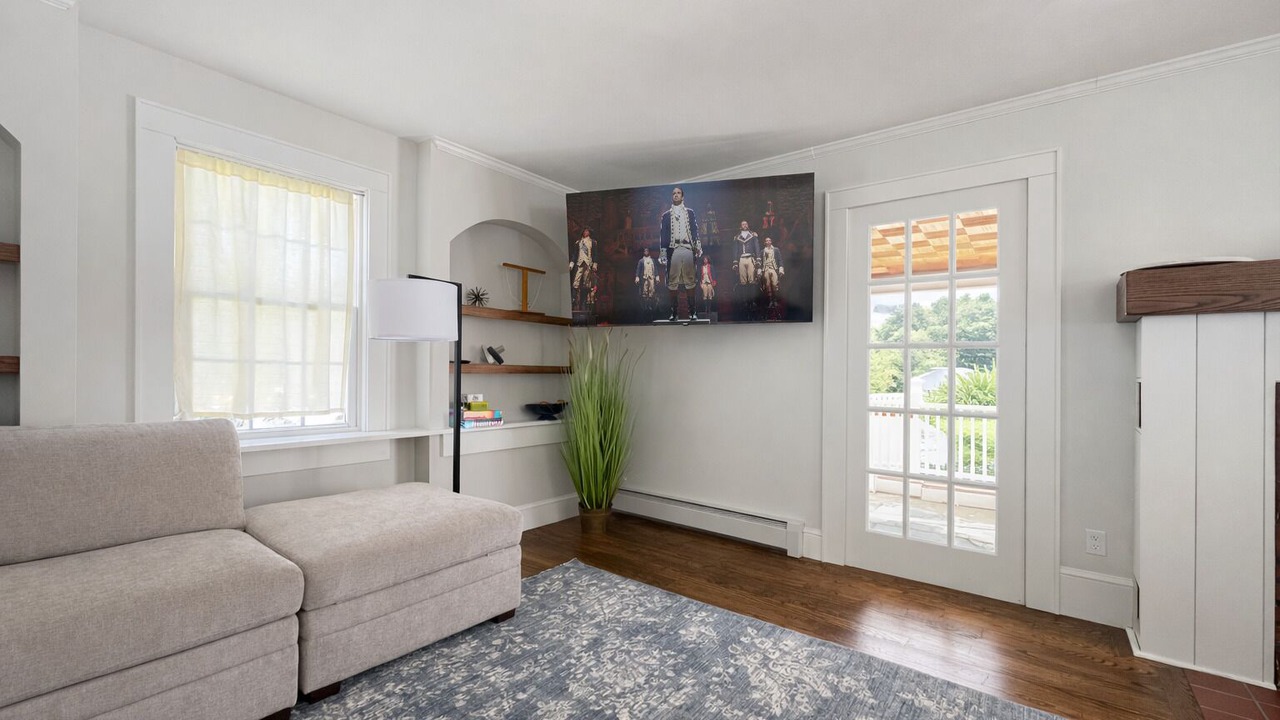 Photo of Livingroom in Ellenville