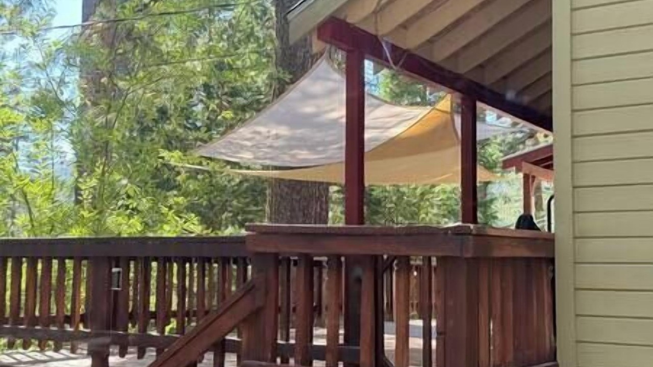 Photo of Outdoor in Strawberry