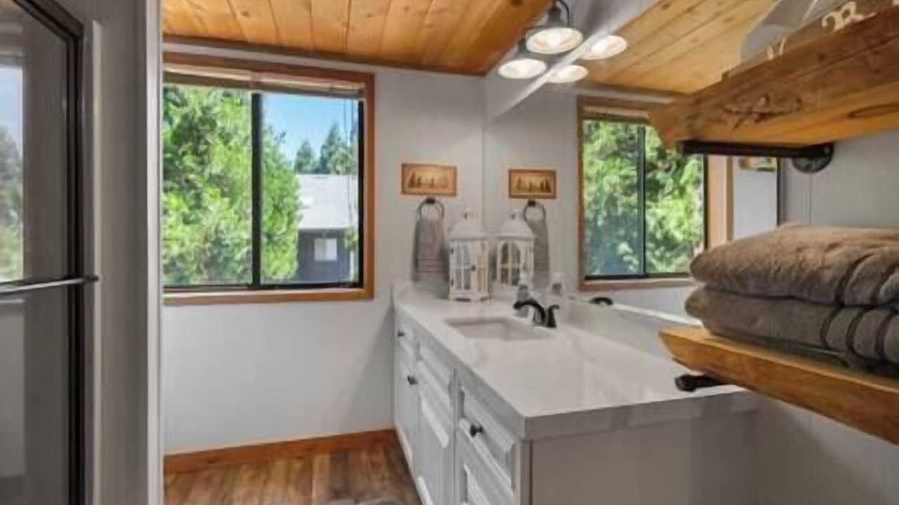 Photo of Bathroom in Twain Harte