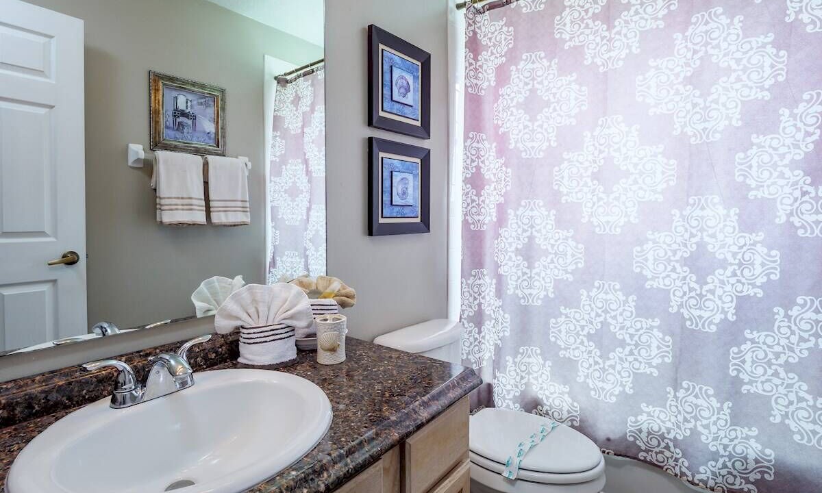 Photo of Bathroom in Lake Berkley
