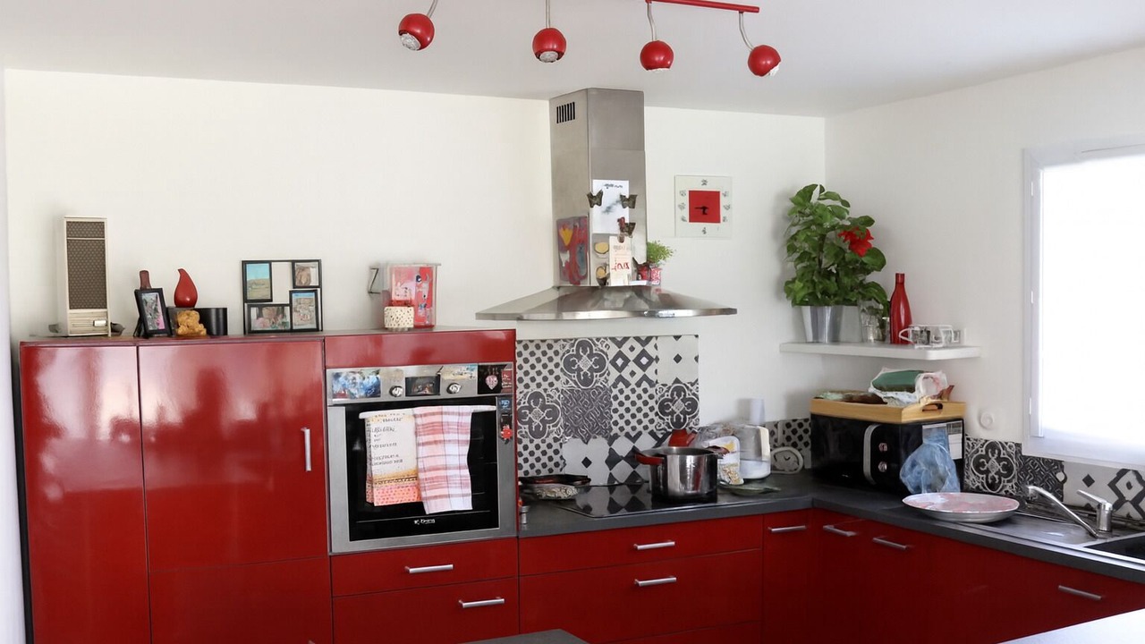 Photo of Kitchen in Camaret-sur-Aigues