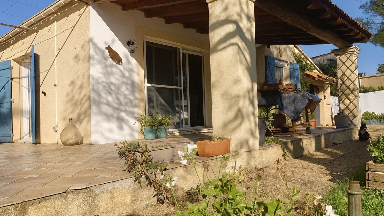 Photo of Patio Balcony in Camaret-sur-Aigues