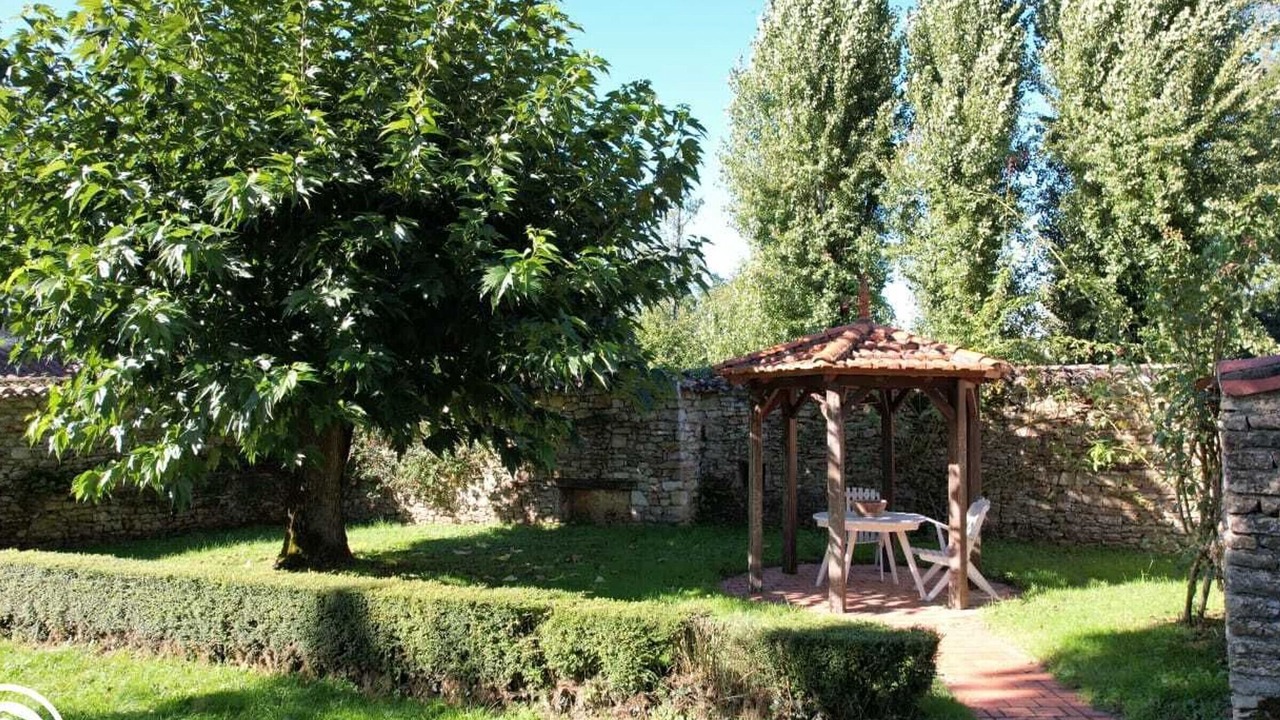 Photo of Outdoor in Saint-Vincent-Sterlanges
