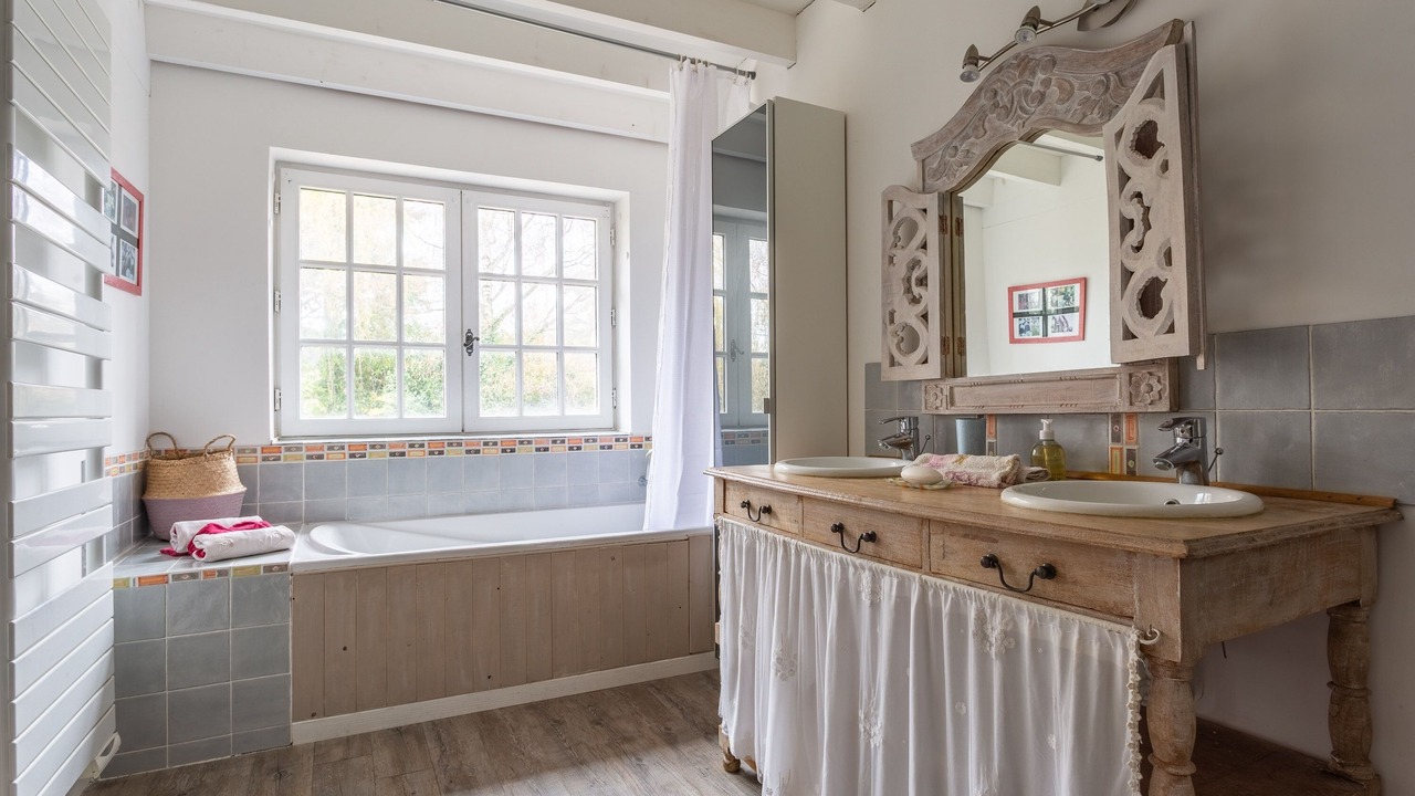 Photo of Bathroom in Saint-Lucien