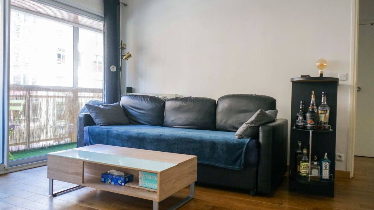 Photo of Livingroom in Republique–Point-du-Jour