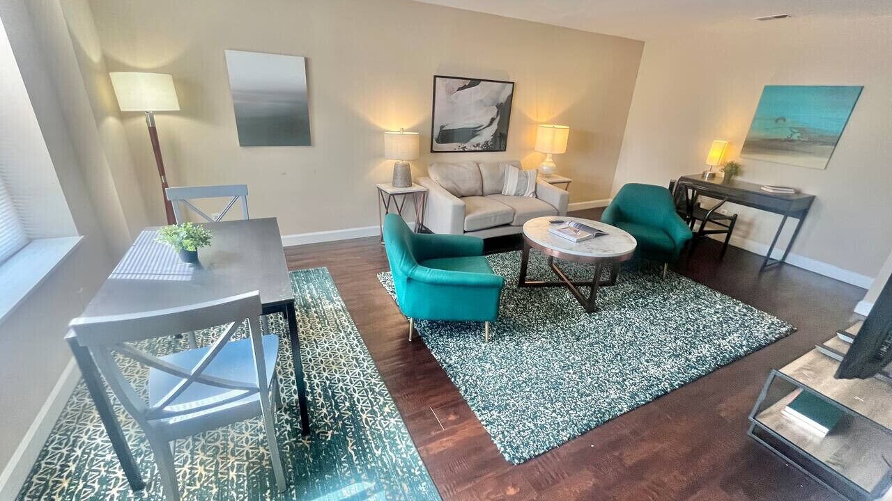 Photo of Livingroom in DeBaliviere Place