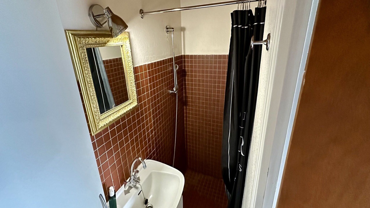 Photo of Bathroom in Murat-le-Quaire