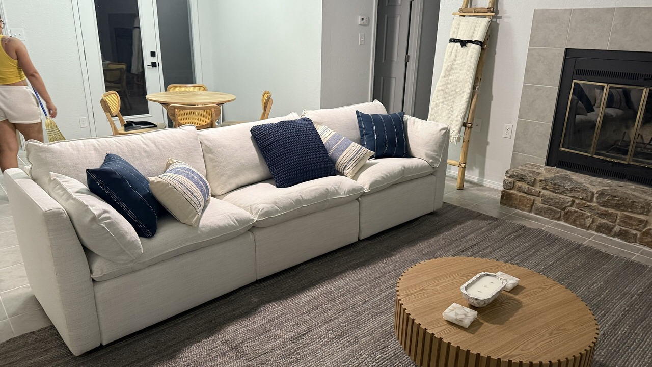 Photo of Livingroom in Horseshoe Bay
