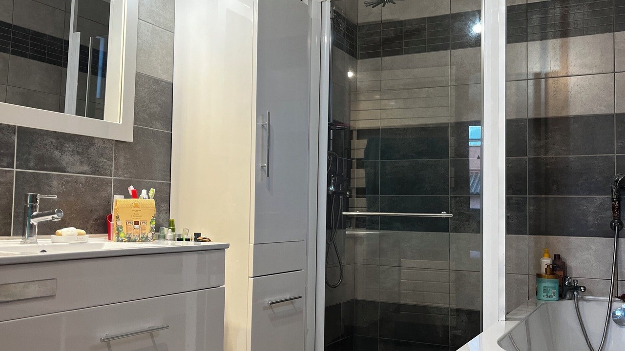 Photo of Bathroom in Saint-Gilles