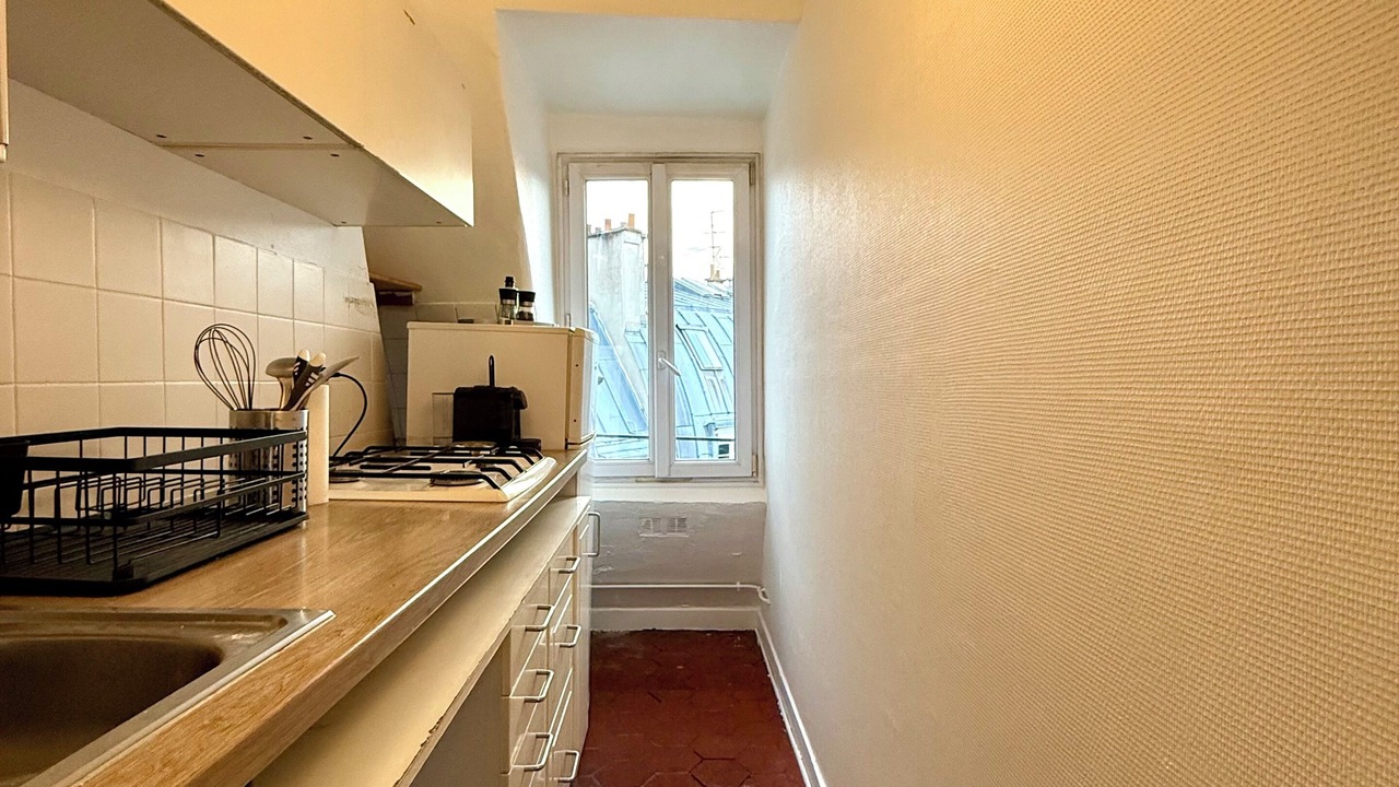 Photo of Kitchen in Quartier de la Folie-Mericourt