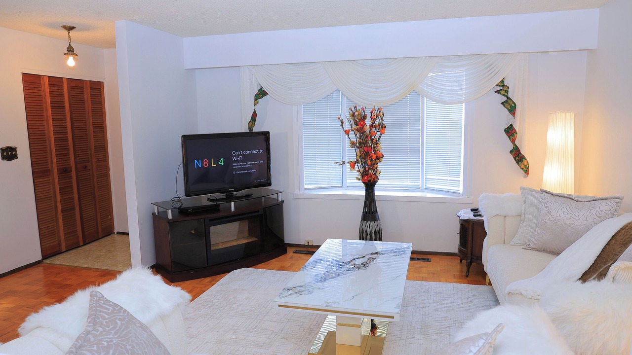 Photo of Livingroom in Birds Hill