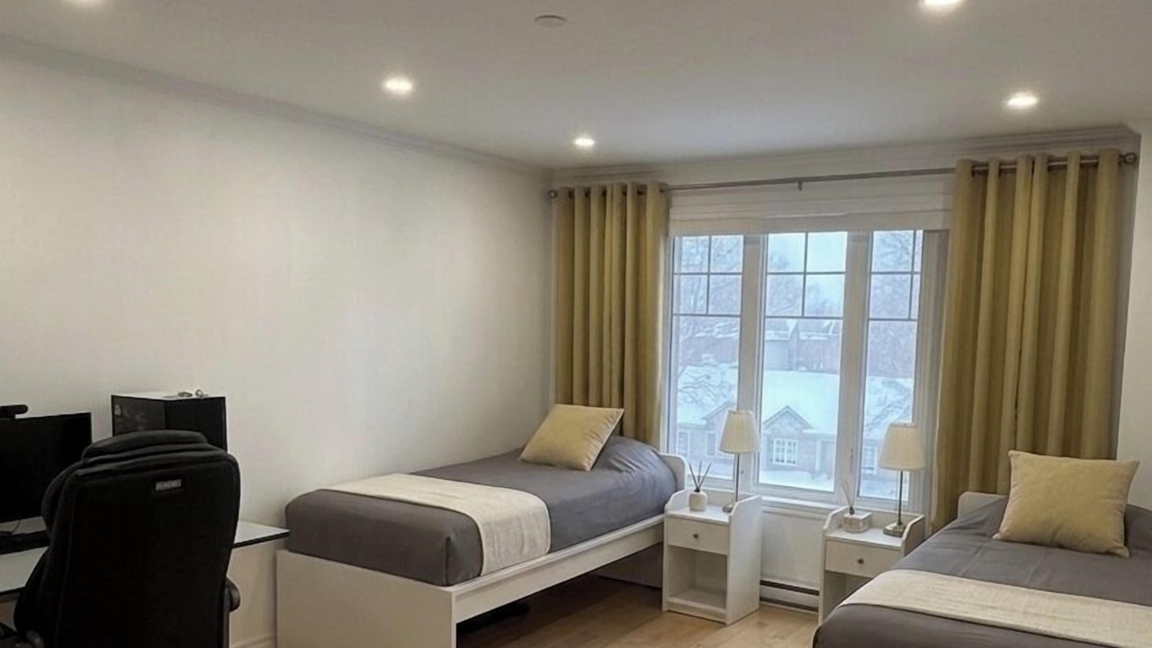 Photo of Bedroom in Pierrefonds-Roxboro