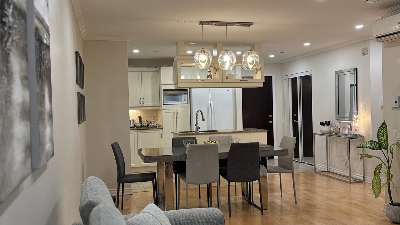 Photo of Livingroom in Pierrefonds-Roxboro