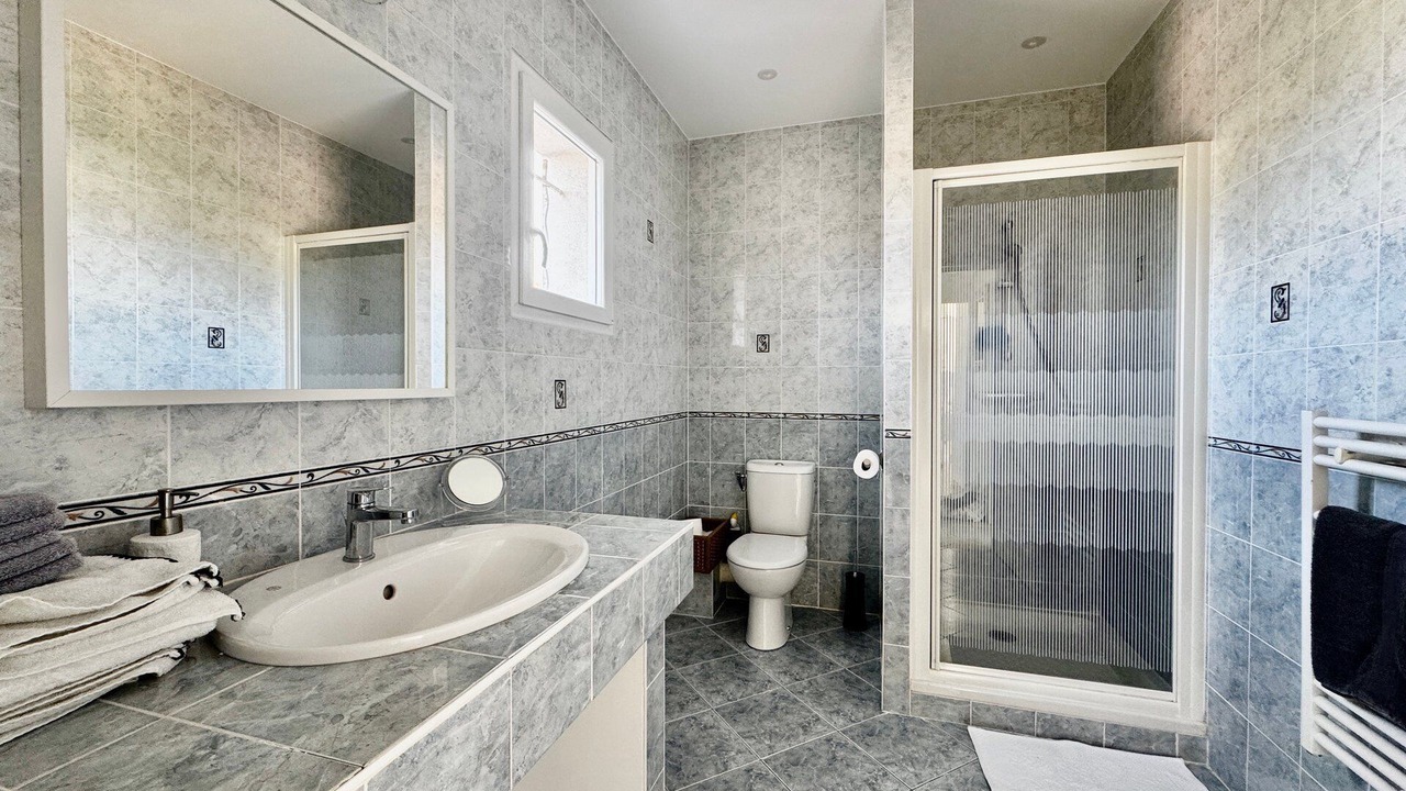 Photo of Bathroom in Teyran