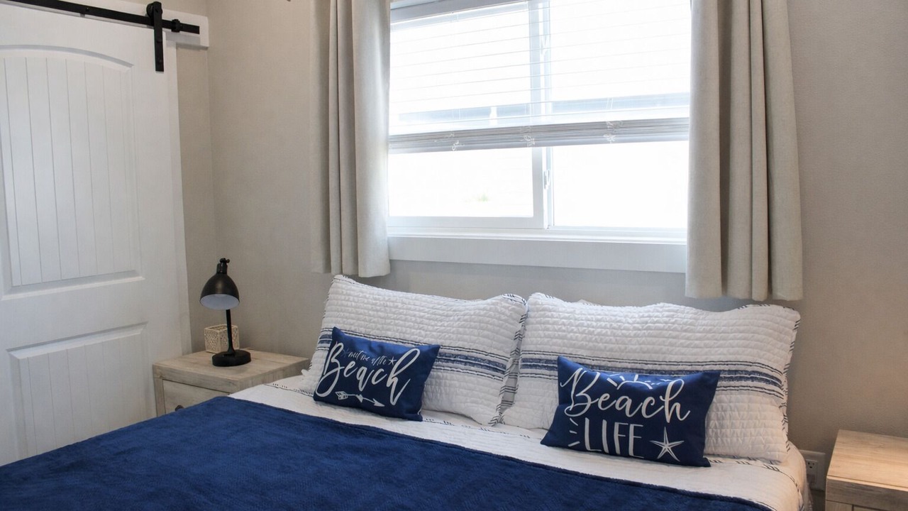 Photo of Bedroom in Port Bolivar