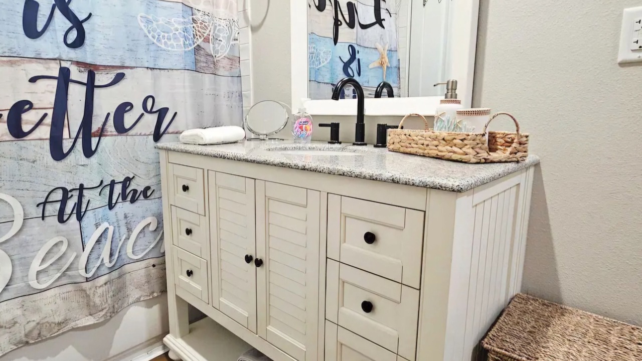 Photo of Bathroom in Port Bolivar