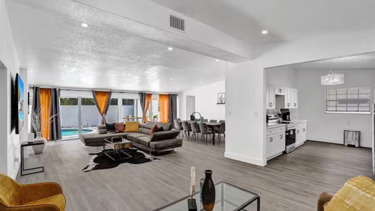 Photo of Livingroom in Ives Estates