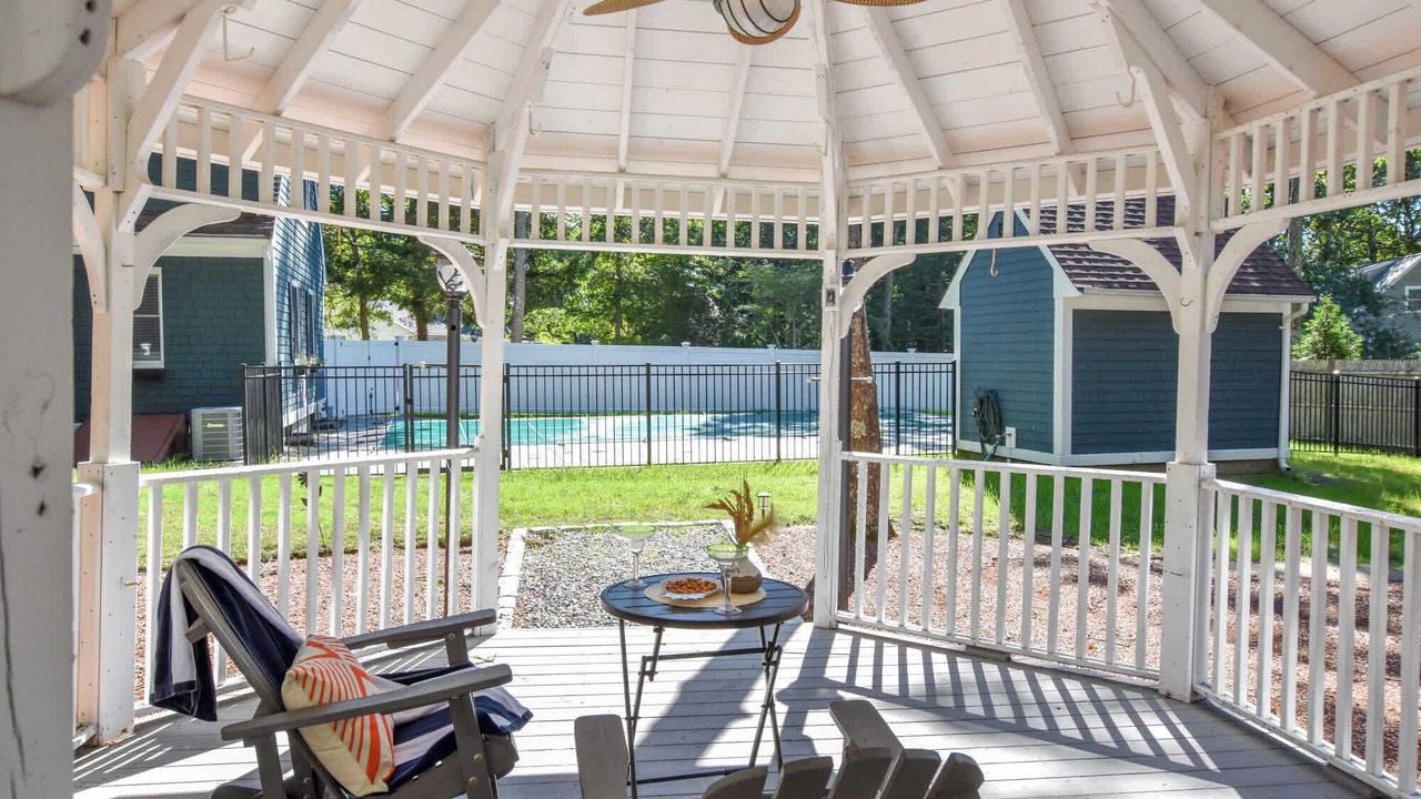 Photo of Patio Balcony in Osterville