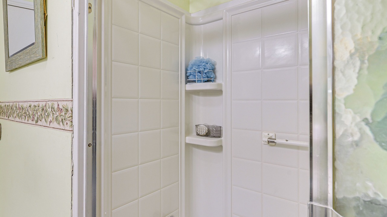 Photo of Bathroom in Willow Meadows/Willowbend Area