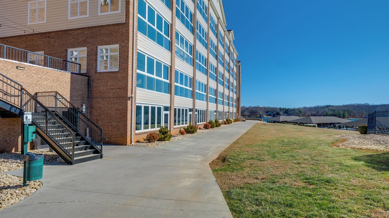 Photo of Outdoor in Huddleston