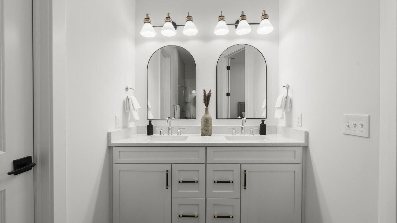 Photo of Bathroom in Oakley