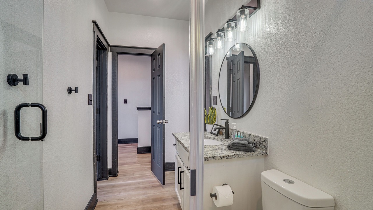 Photo of Bathroom in Graford