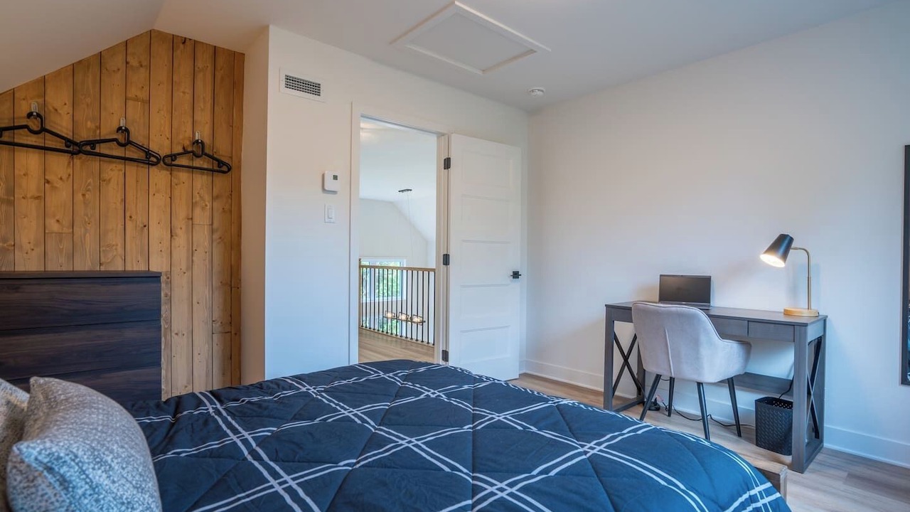Photo of Bedroom in Lac-Swell