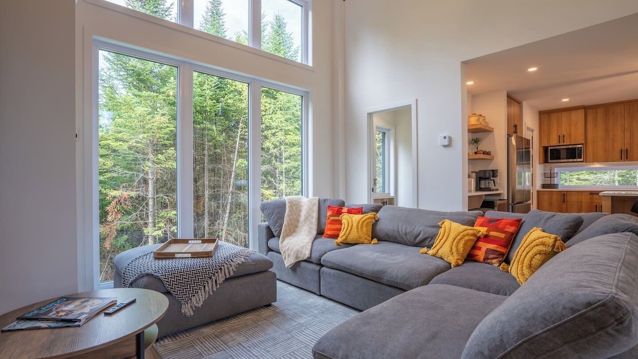 Photo of Livingroom in Lac-Swell
