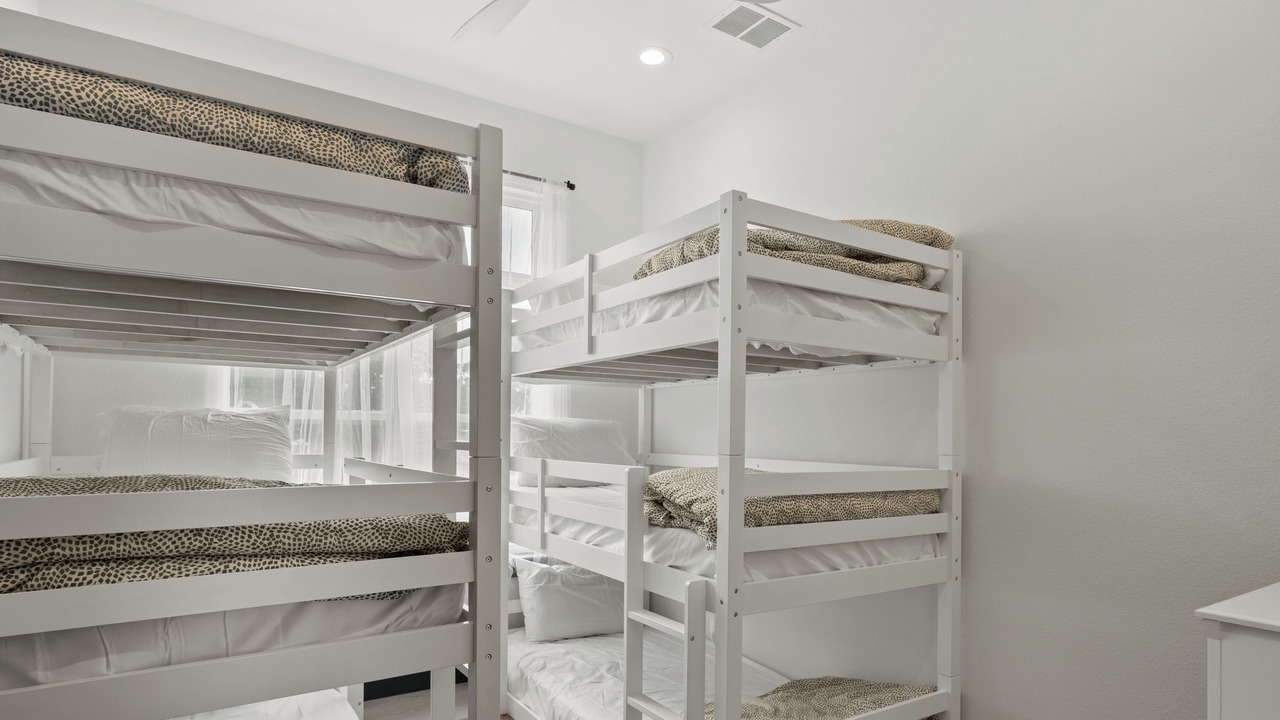 Photo of Bedroom in Tool