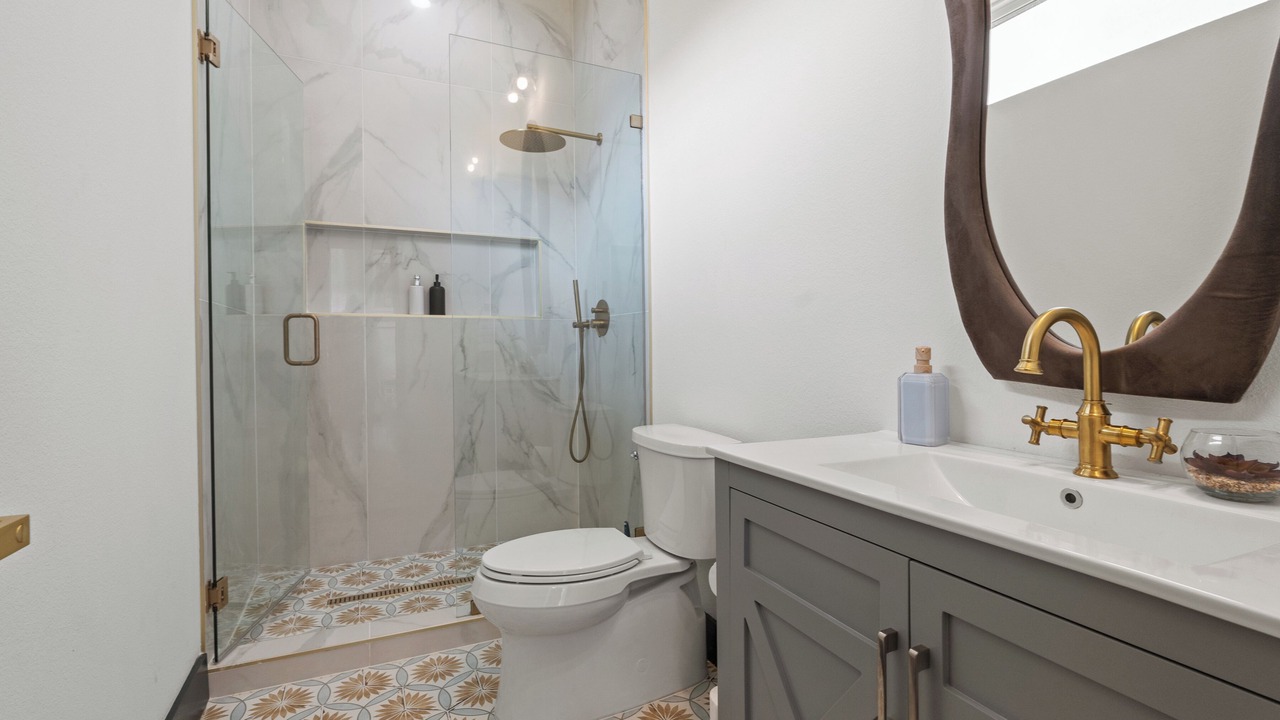 Photo of Bathroom in Tool
