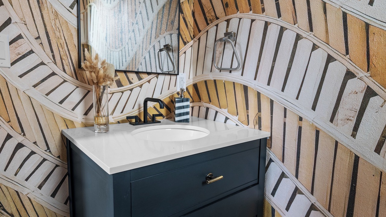 Photo of Bathroom in Tool