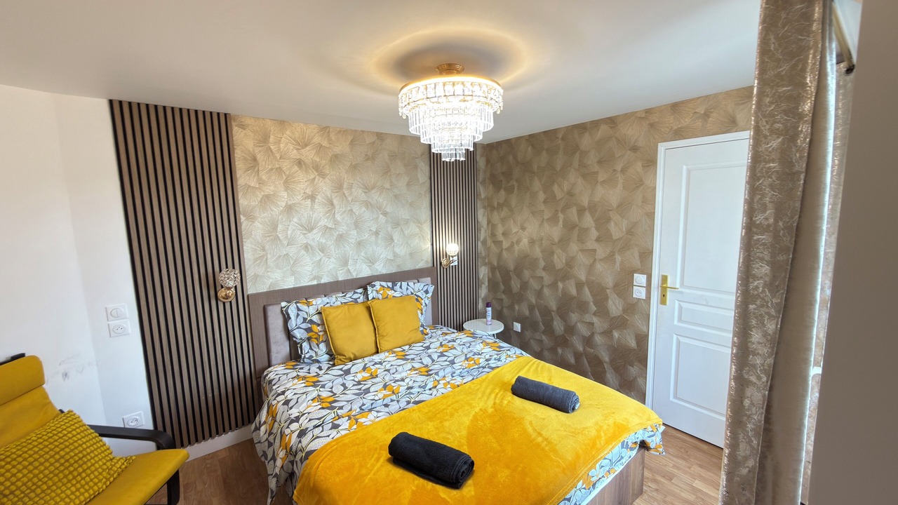 Photo of Bedroom in Le Bourget