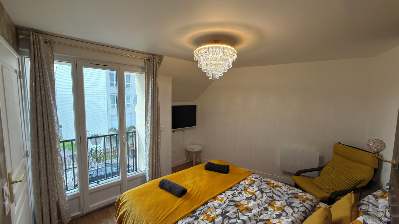 Photo of Bedroom in Le Bourget