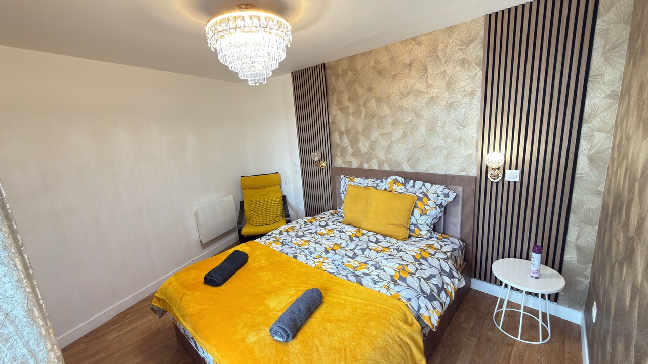 Photo of Bedroom in Le Bourget