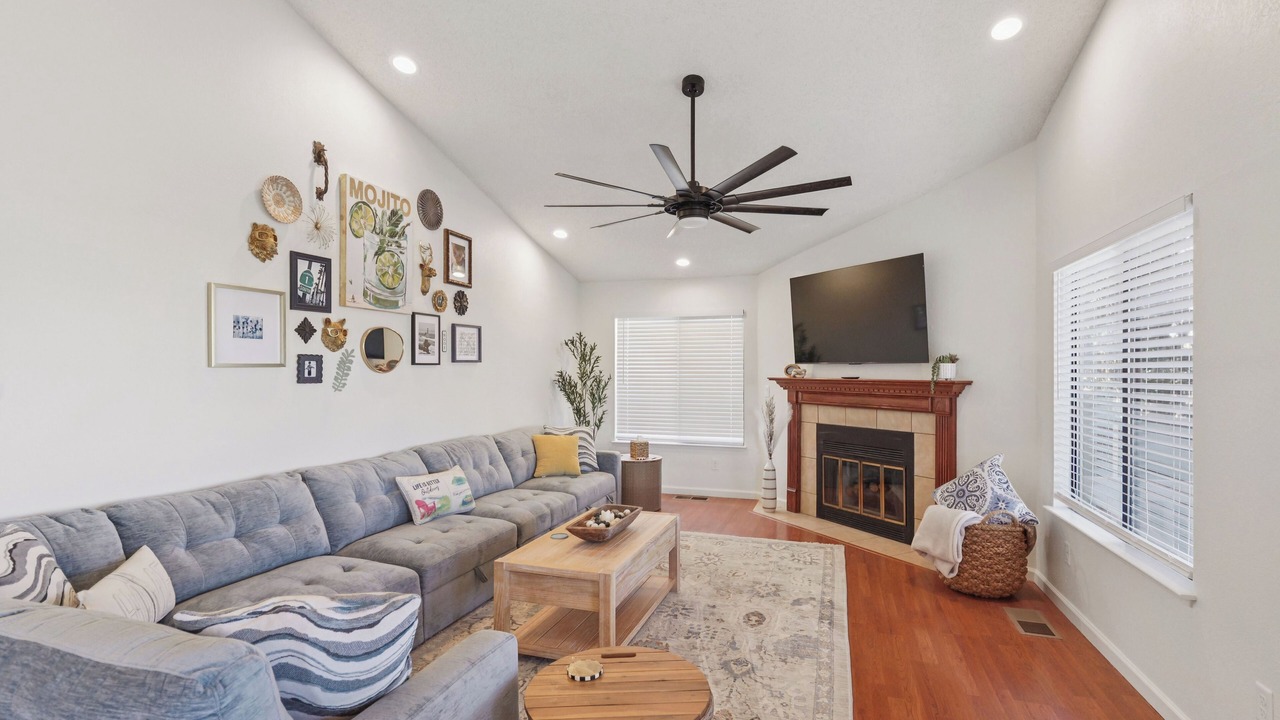 Photo of Livingroom in Discovery Bay