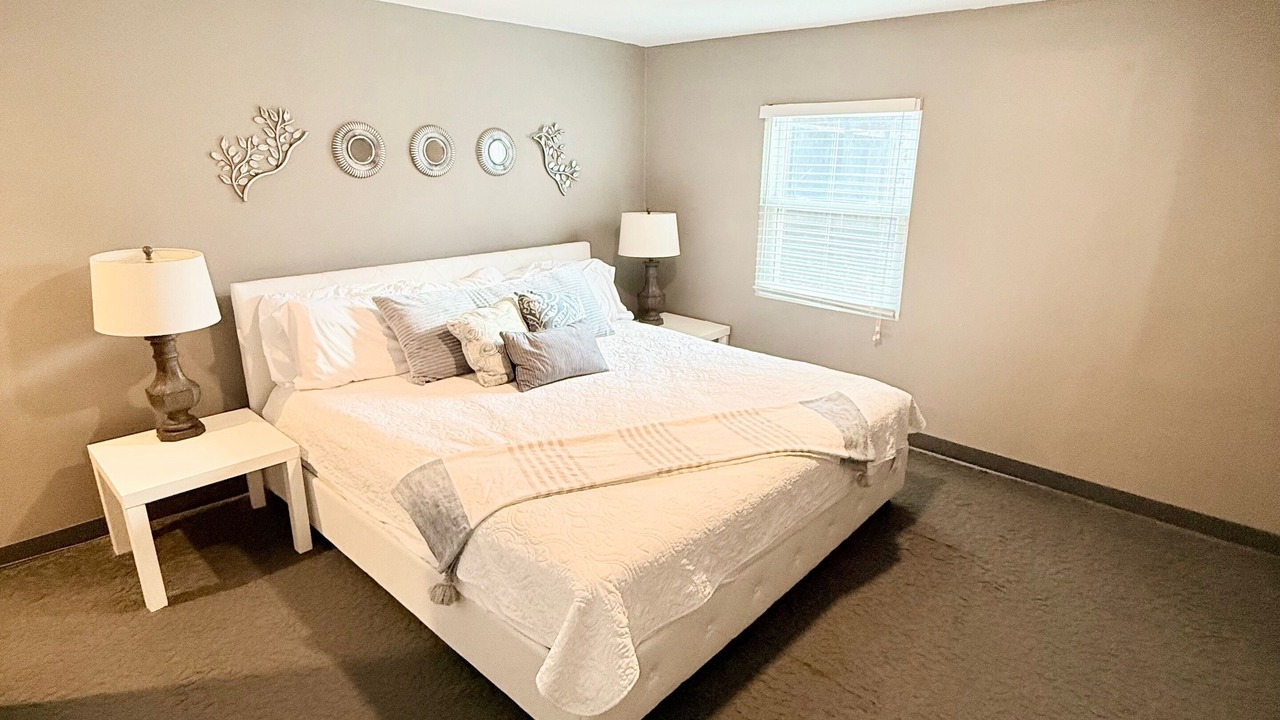 Photo of Bedroom in Lee's Summit