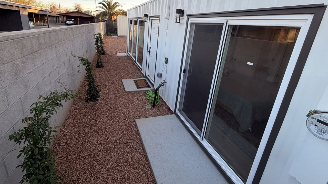 Photo of Outdoor in Blenman-Elm