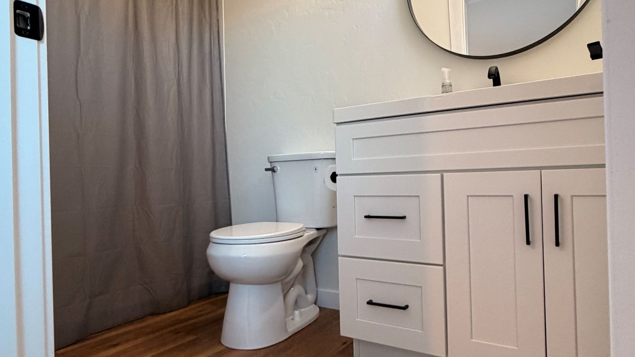 Photo of Bathroom in Blenman-Elm