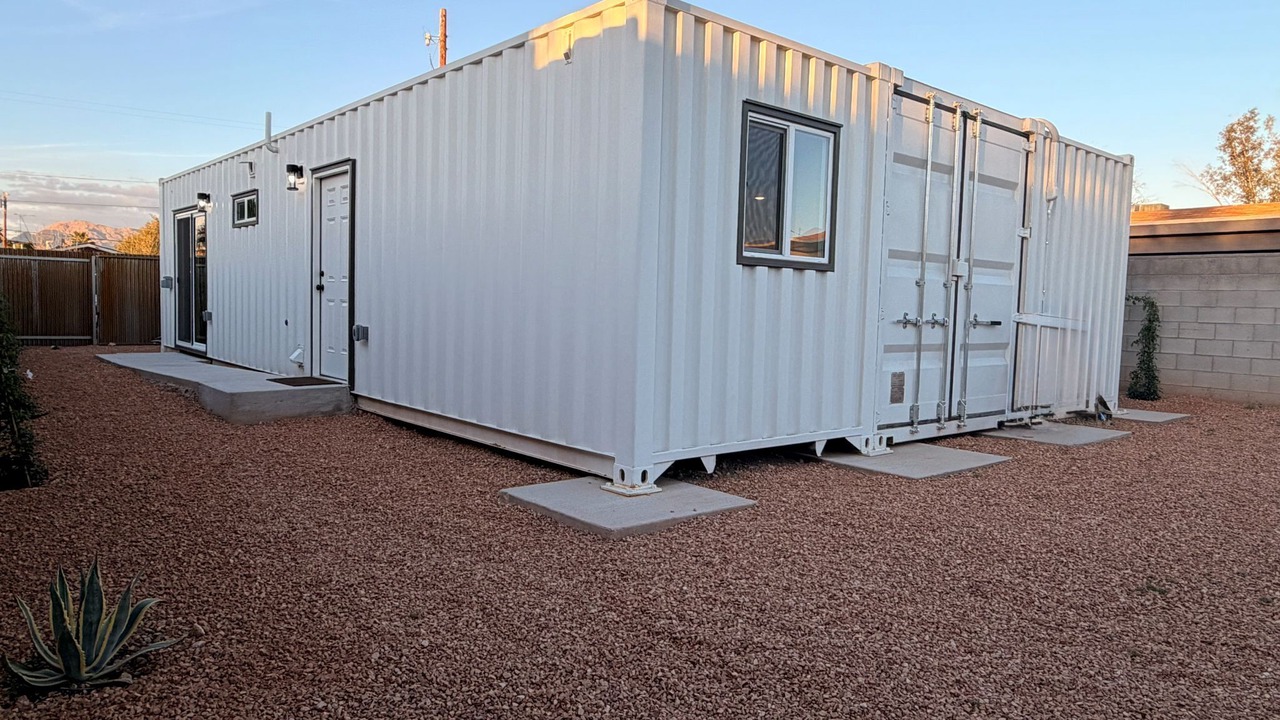 Photo of Outdoor in Blenman-Elm