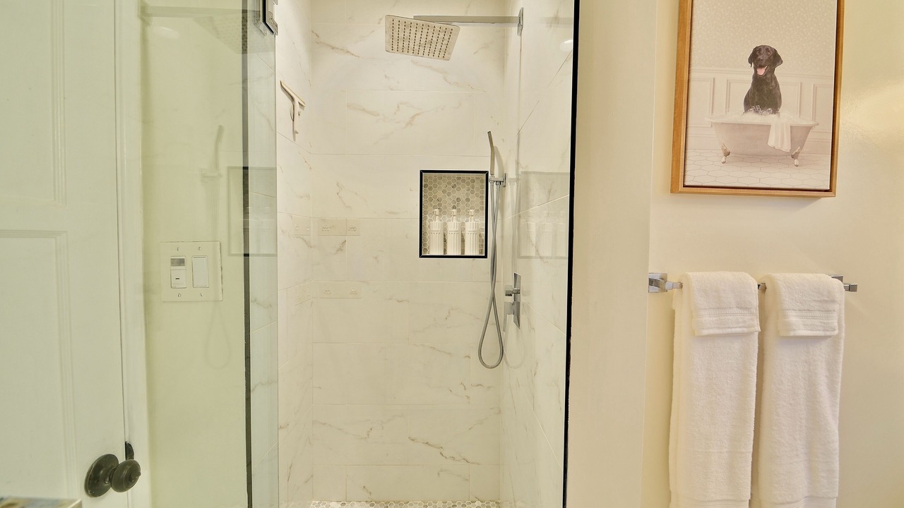 Photo of Bathroom in The Plaza