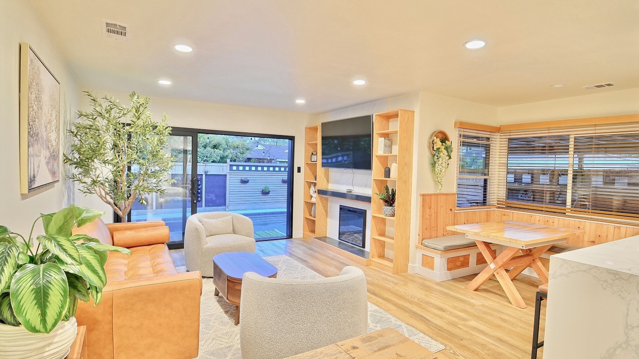 Photo of Livingroom in The Plaza