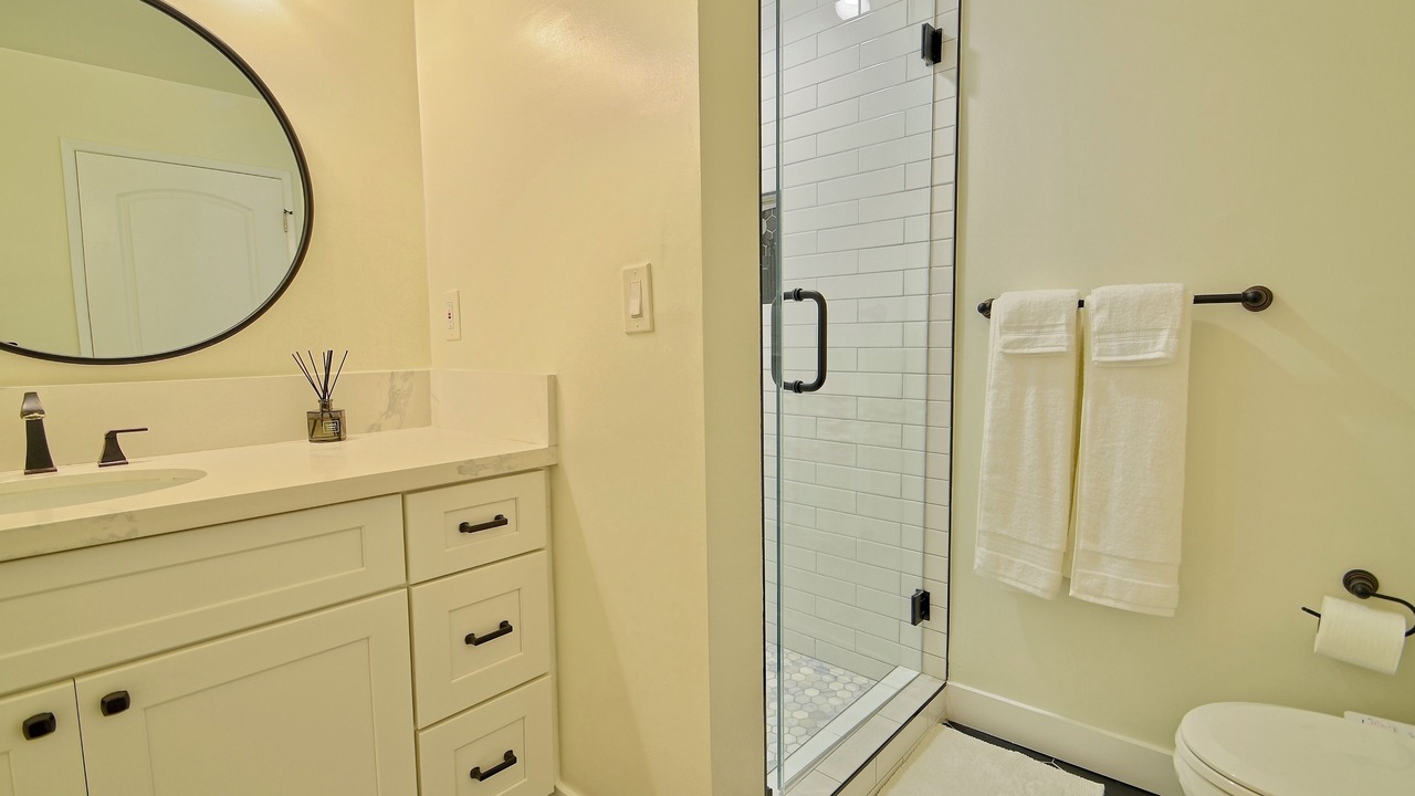 Photo of Bathroom in The Plaza