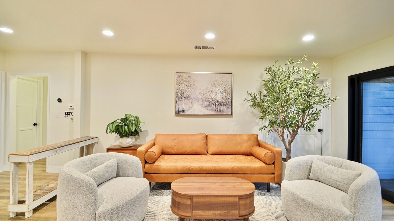 Photo of Livingroom in The Plaza