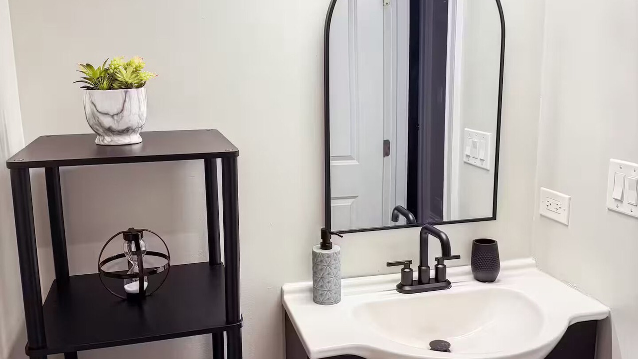 Photo of Bathroom in Blue Island