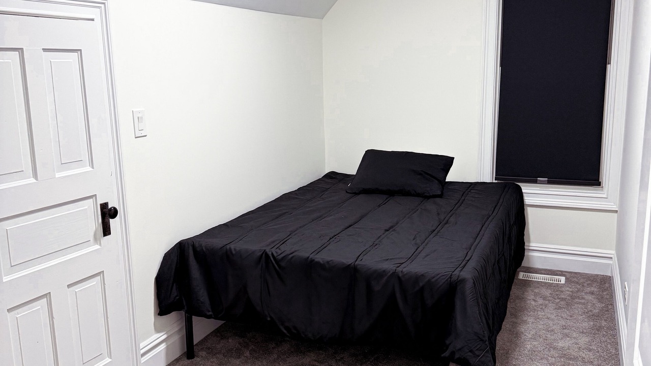 Photo of Bedroom in Blue Island