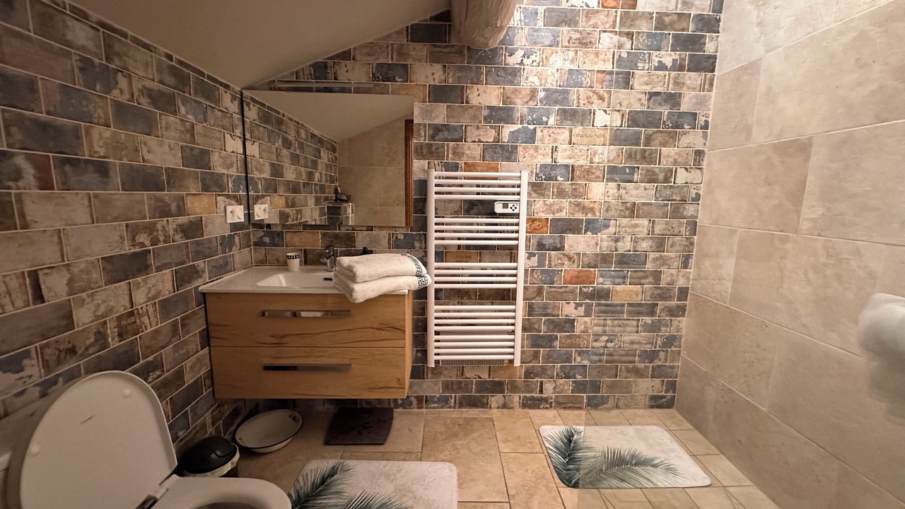Photo of Bathroom in Reillanne